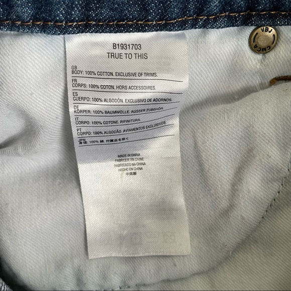 Volcom Womens Stoned Denim Mini Skirt Button Fly Blue Distressed Dark Wash Med - Picture 10 of 10